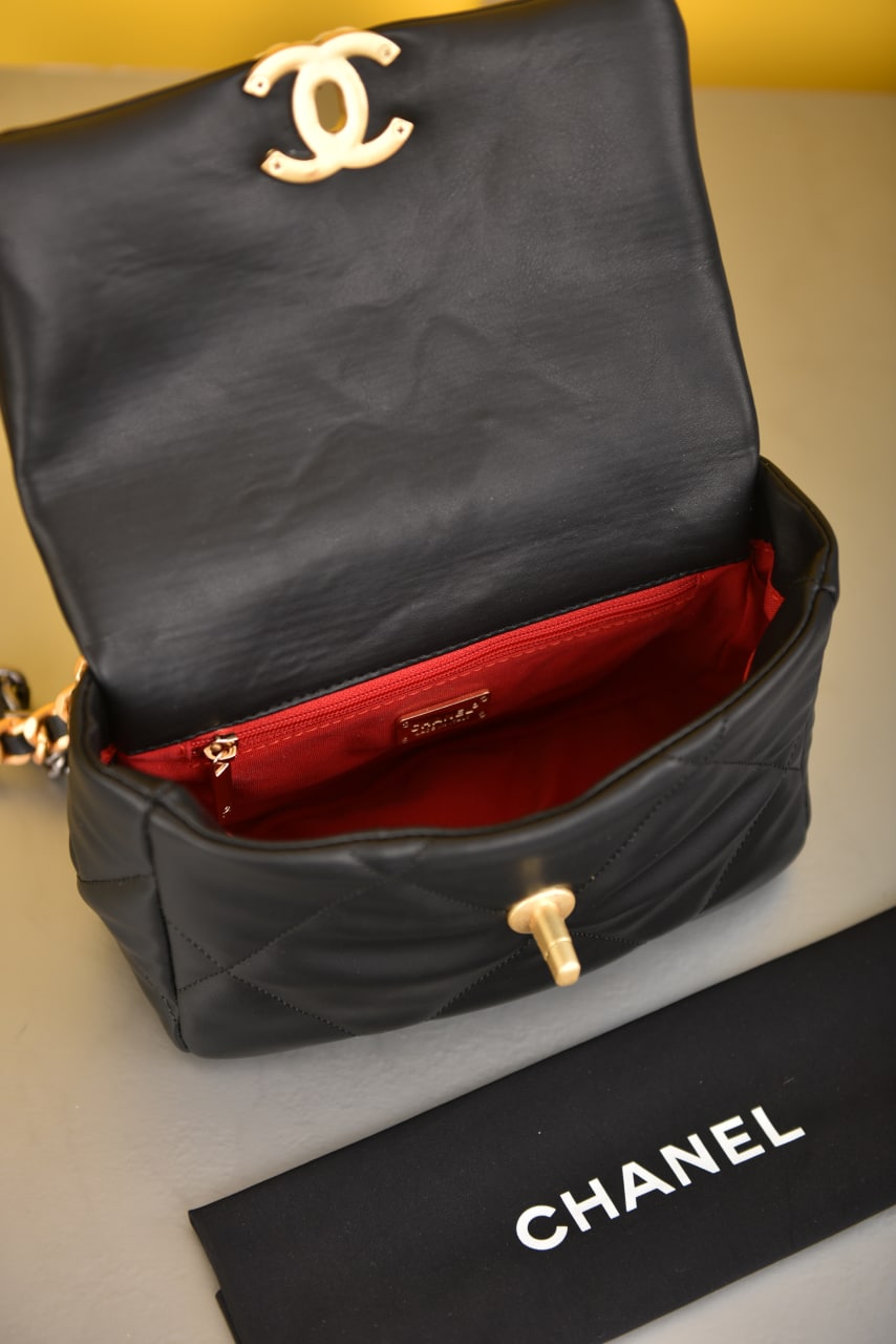 19 Handbag